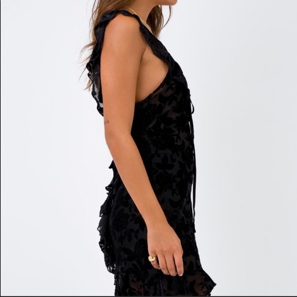 🚫SOLD🚫 Lioness Her Lovers Heart Dress - Picture 6 of 7